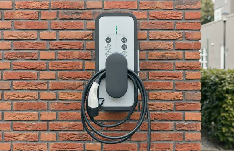 Borne de recharge HAGER monophasé ou triphasé de 7kW à 22kW avec installation incluse à Montpellier et dans l'Hérault